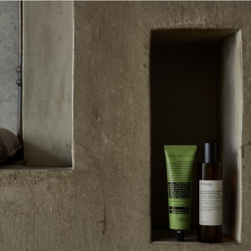 Geranium Leaf Body Scrub | Exfoliating Body Polish with Bamboo & Pumice | Smoothing