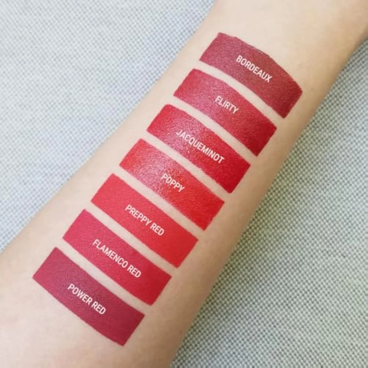 Bright Red Matte Liquid Lipstick (Preppy Red)