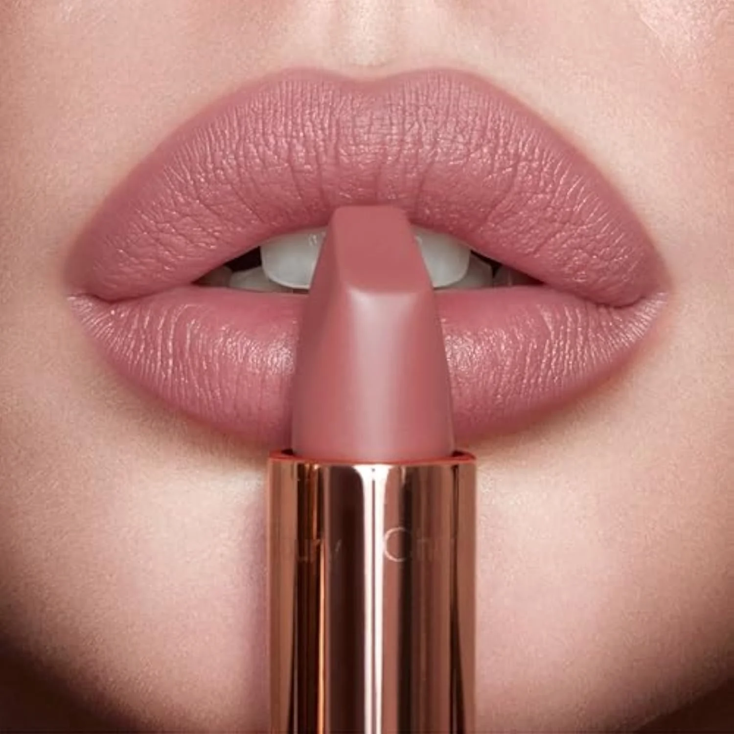 Matte Revolution Lipstick - Long Lasting, Hydrating