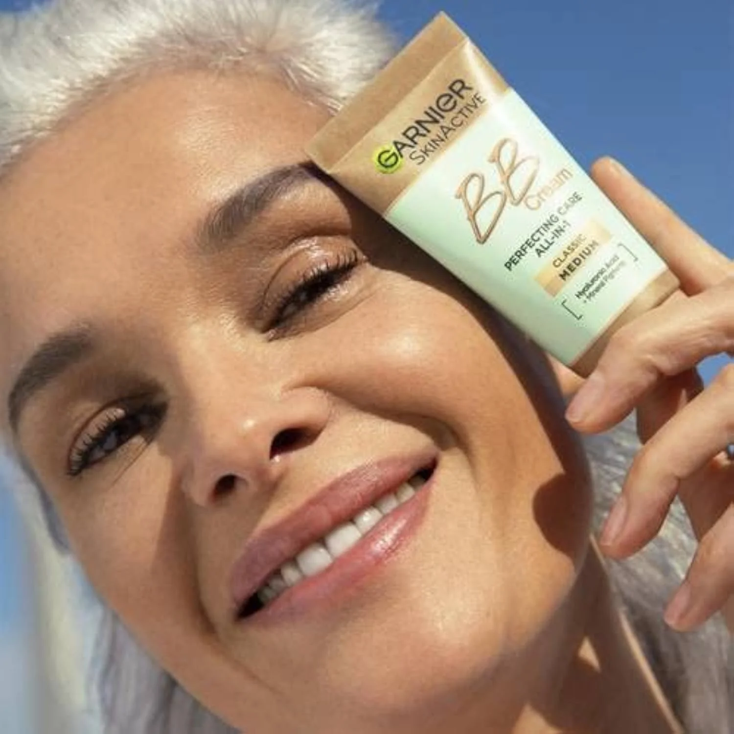 Miracle Skin Perfector BB Cream medium up to 24-hour hydration
