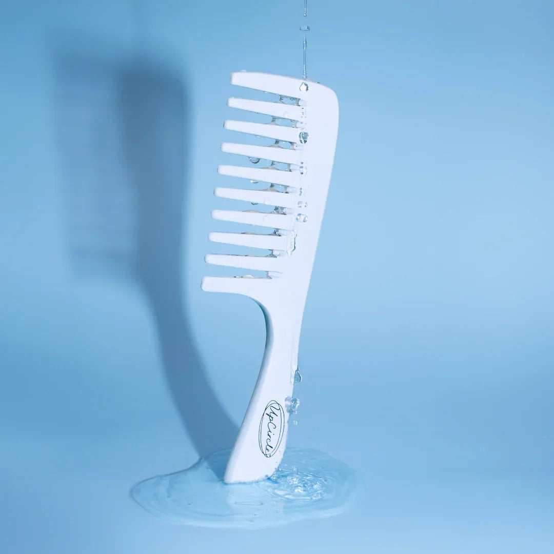 UpCircle Bamboo Wide Tooth Comb