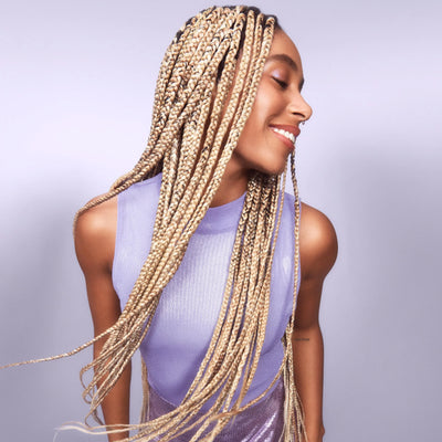 Clairol Professional Shimmer Lights Purple Shampoo - Image 4