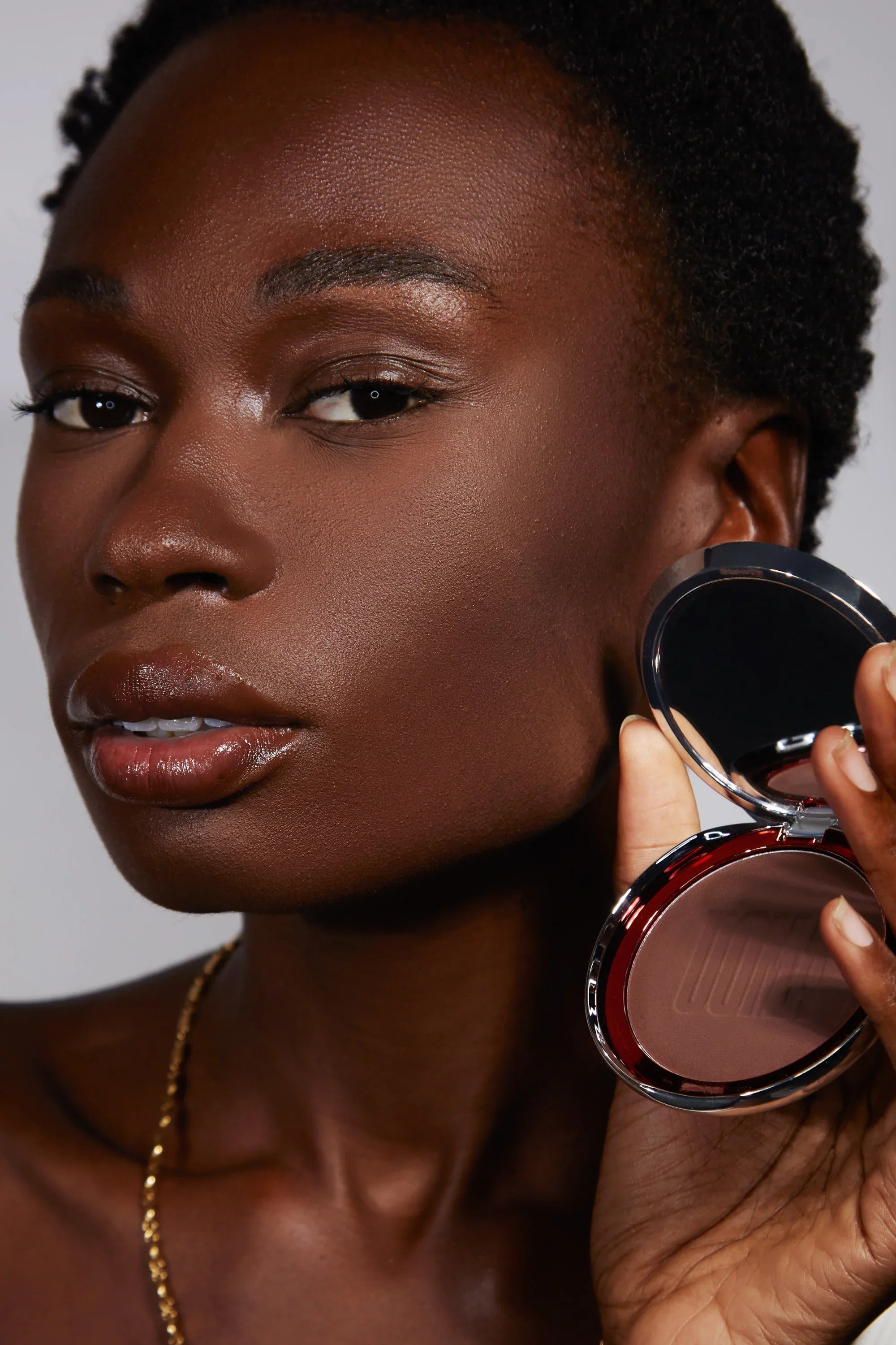 UOMA Beauty Double Take Sculpting and Bronzing Powder