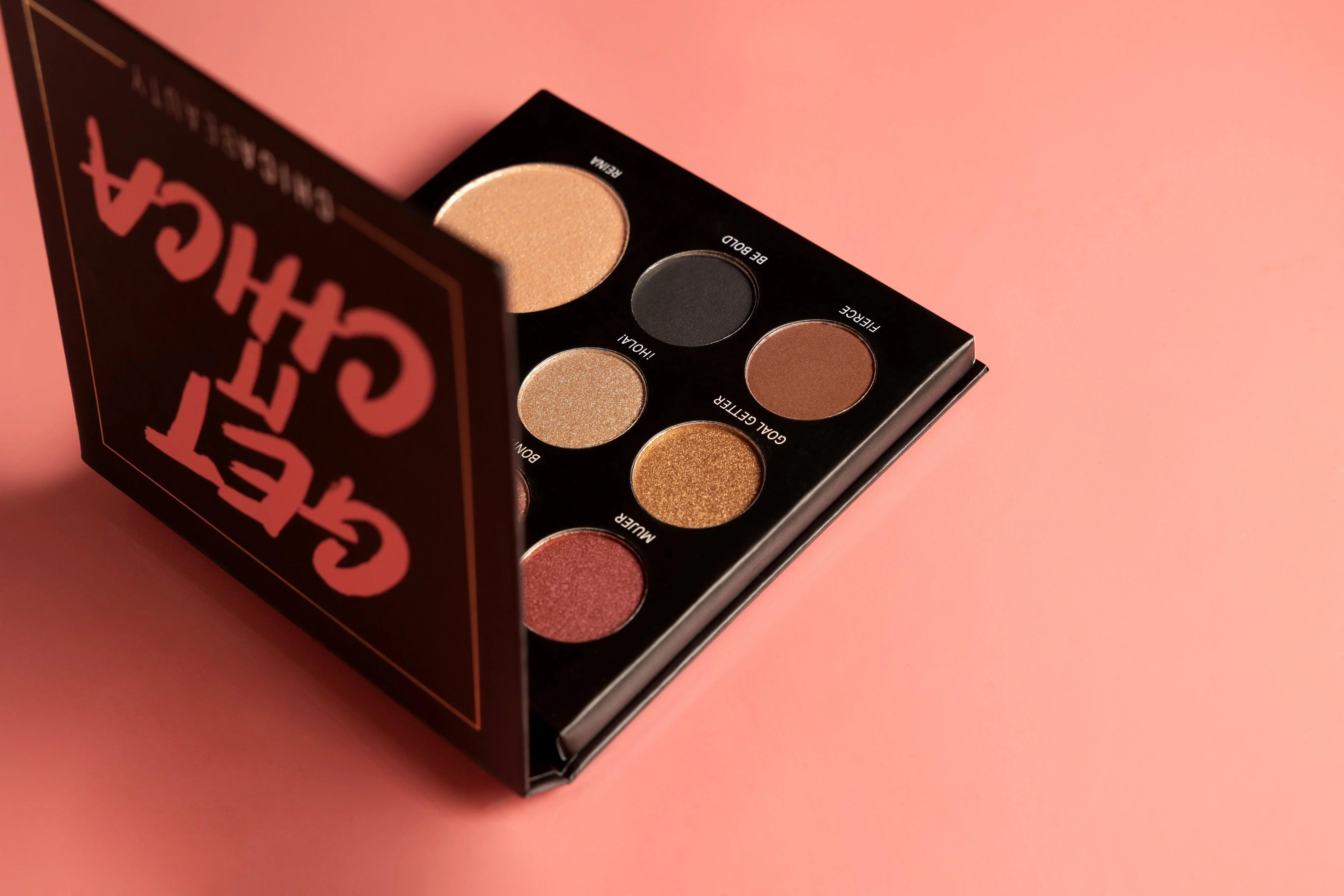Chica Beauty GET IT CHICA (All-In-One Face Palette - Blush, Highlighter & 6 Eyeshadows)