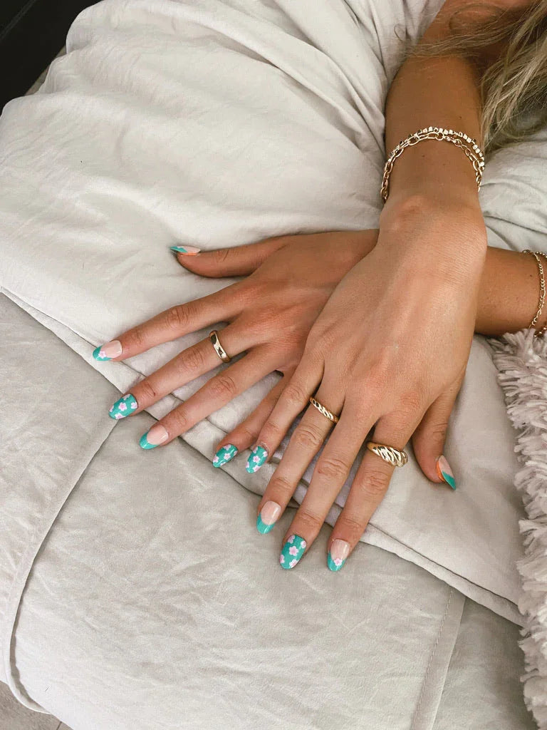 Nightie Nails Beach Cruiser