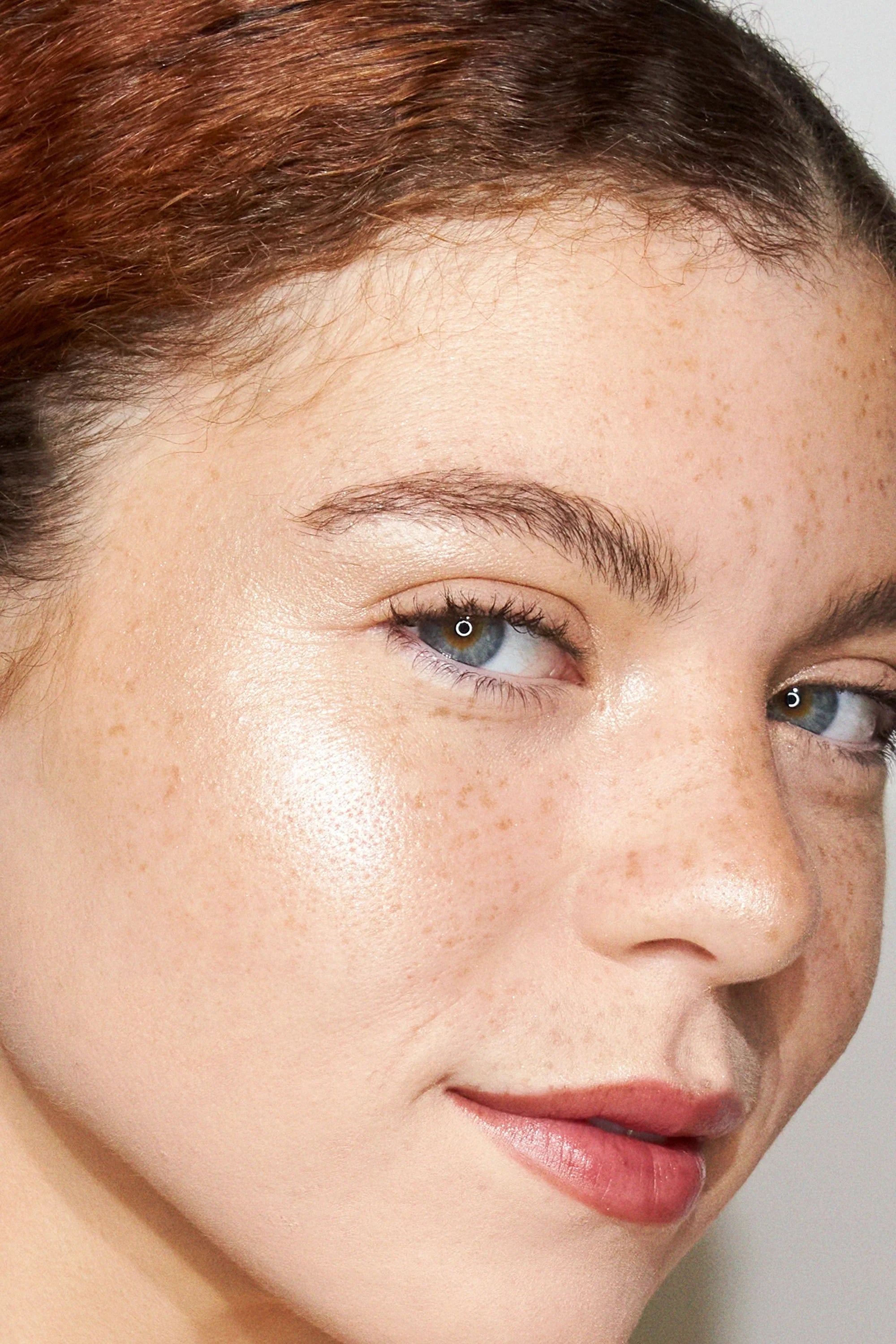 UOMA Beauty Double Take Skin Perfecting Highlighter