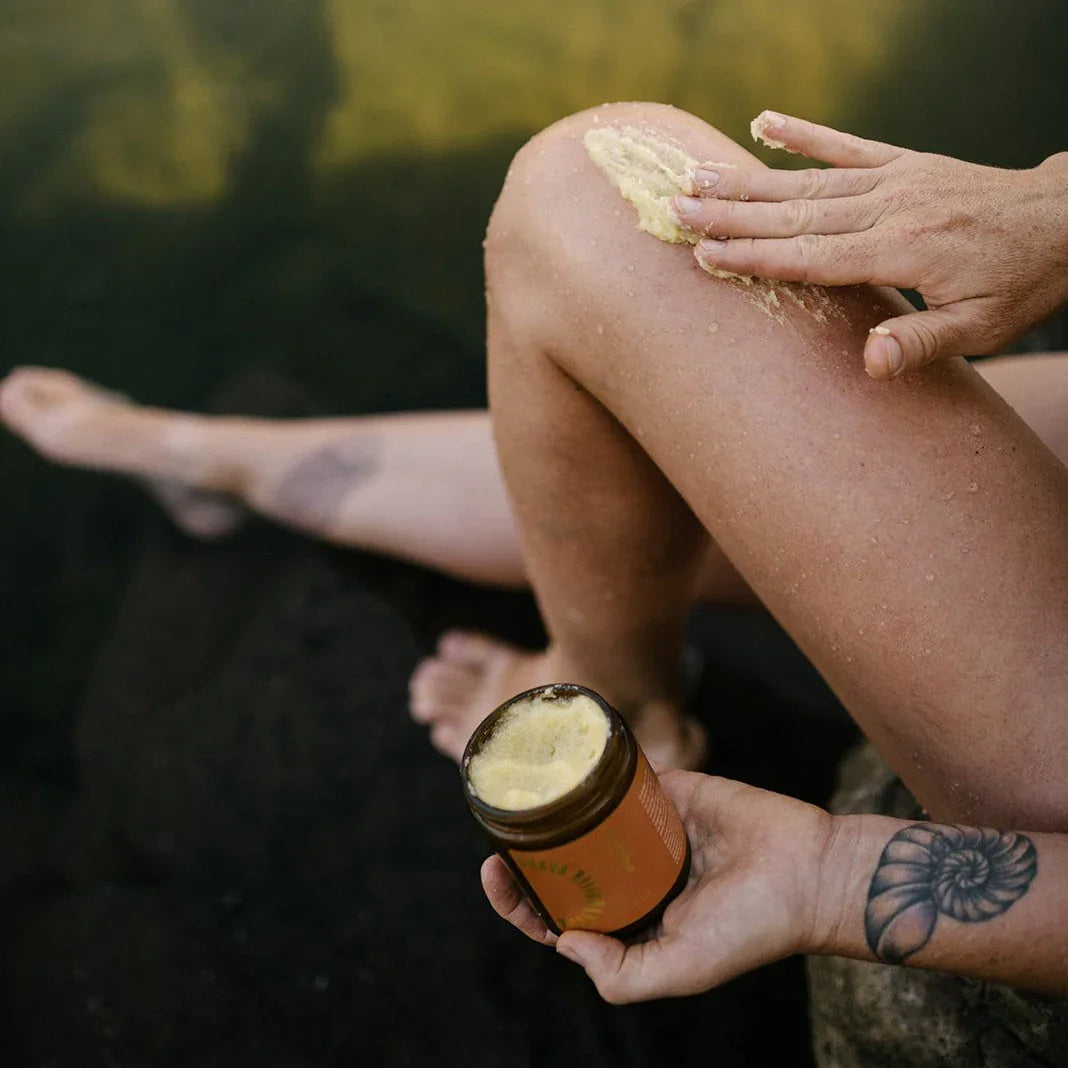 URB APOTHECARY Guava Helichrysum Illuminating Shea Body Scrub