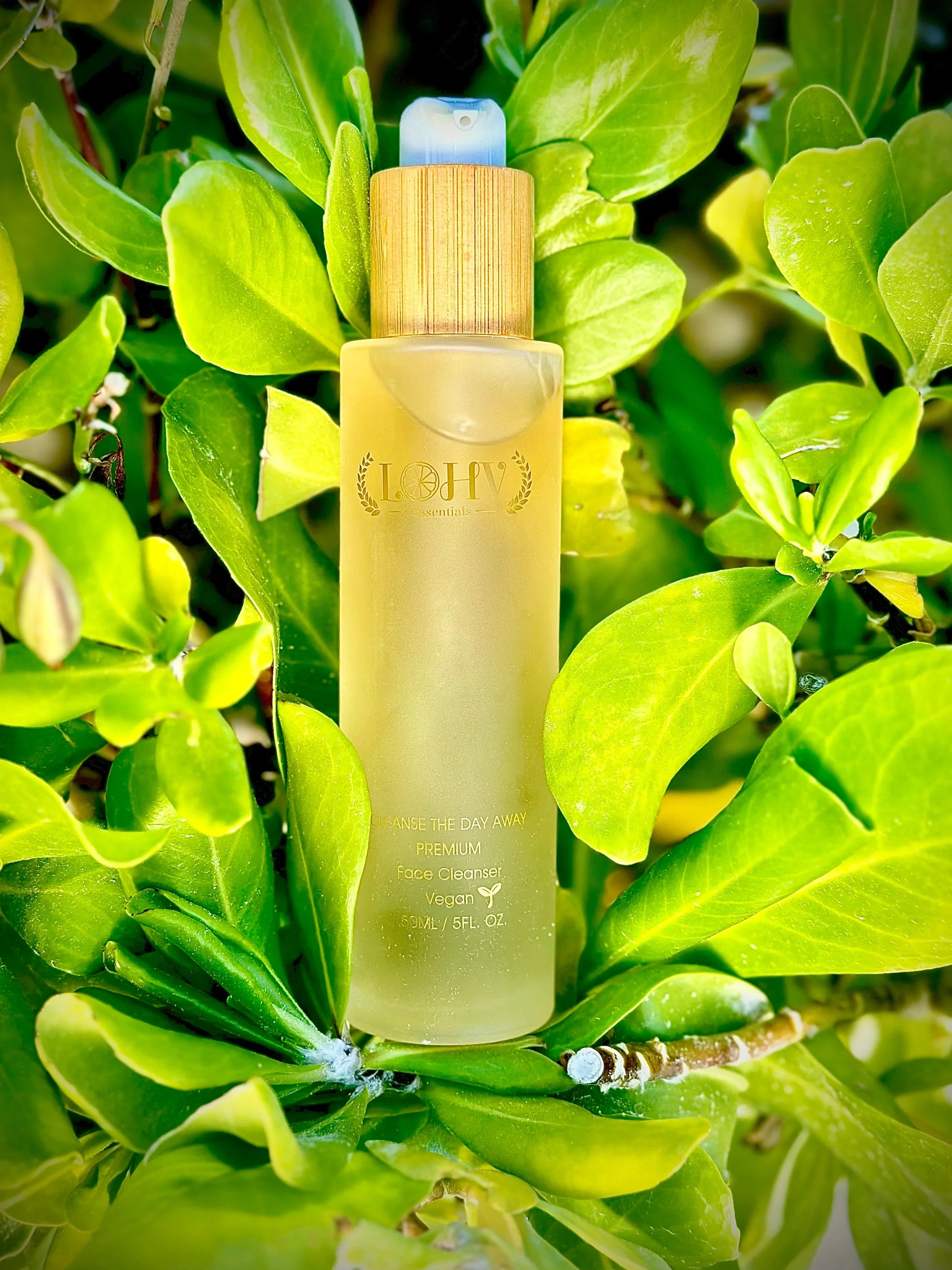 LOHV ESSENTIALS PREMIUM 100% Vegan Hydrating Facial Cleanser