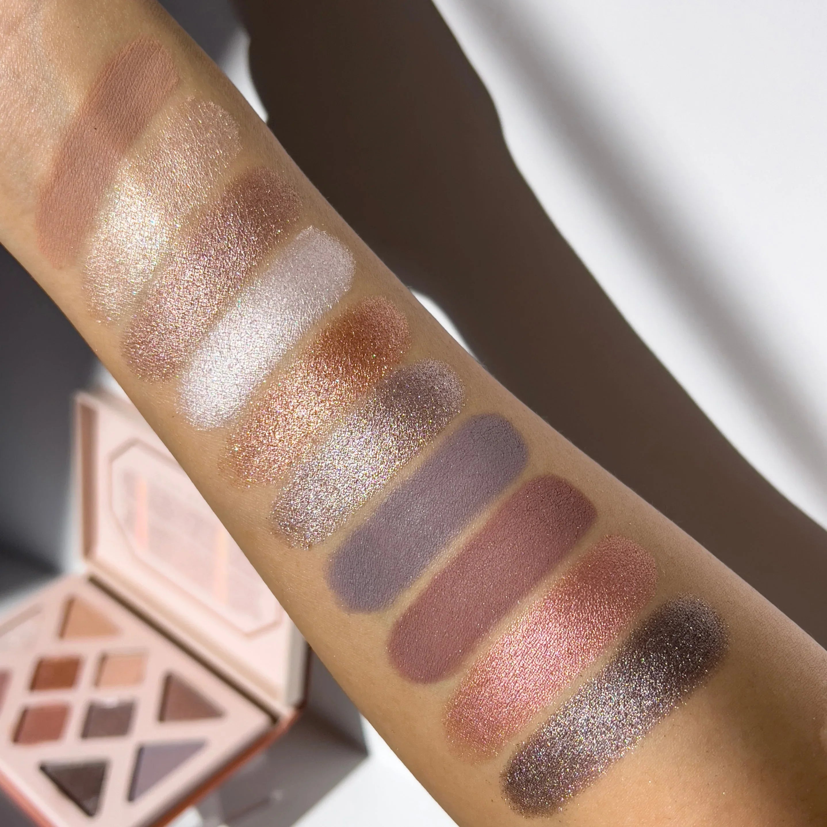 ĀTHR Beauty Rose Quartz Crystal Eyeshadow Palette