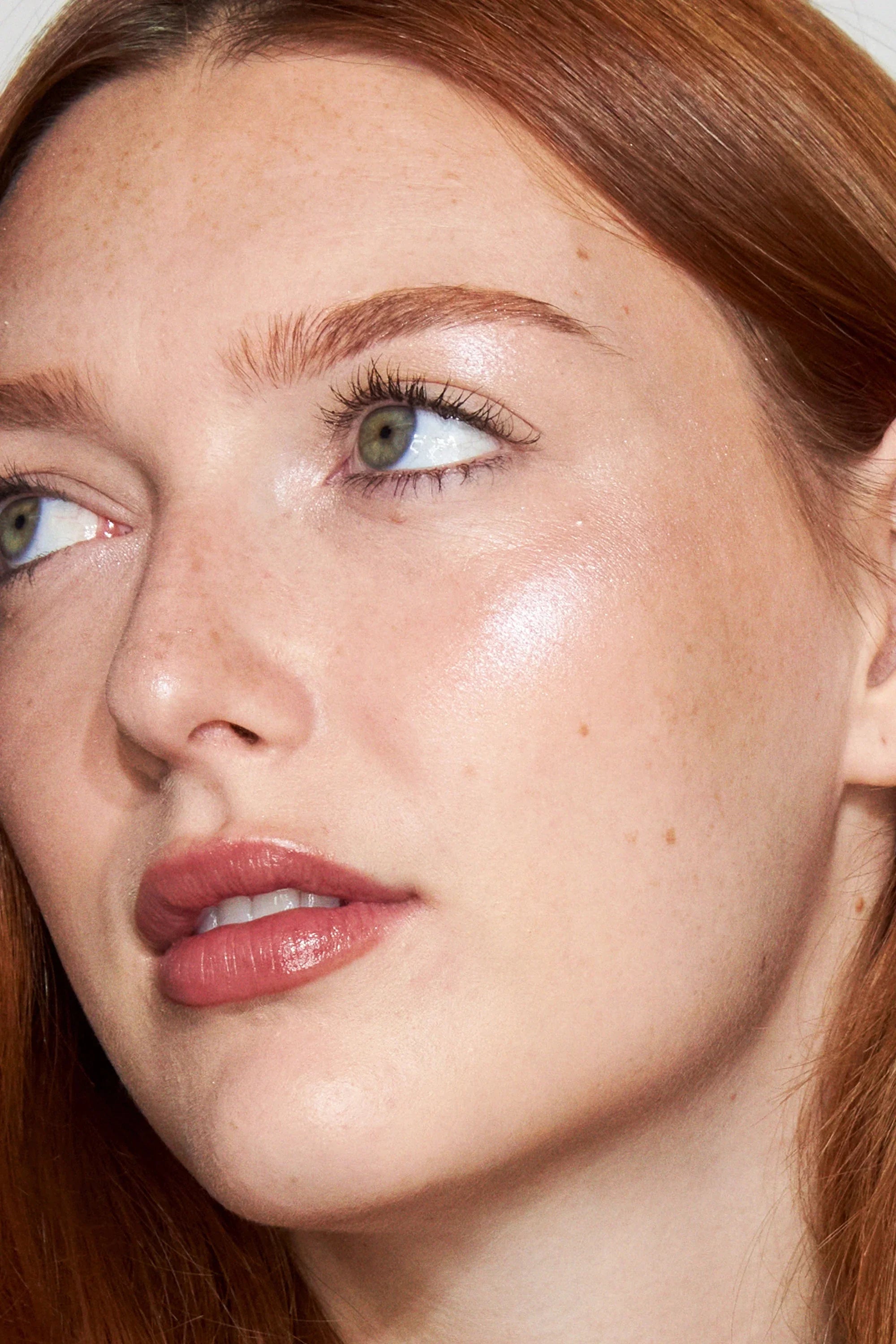 UOMA Beauty Double Take Skin Perfecting Highlighter