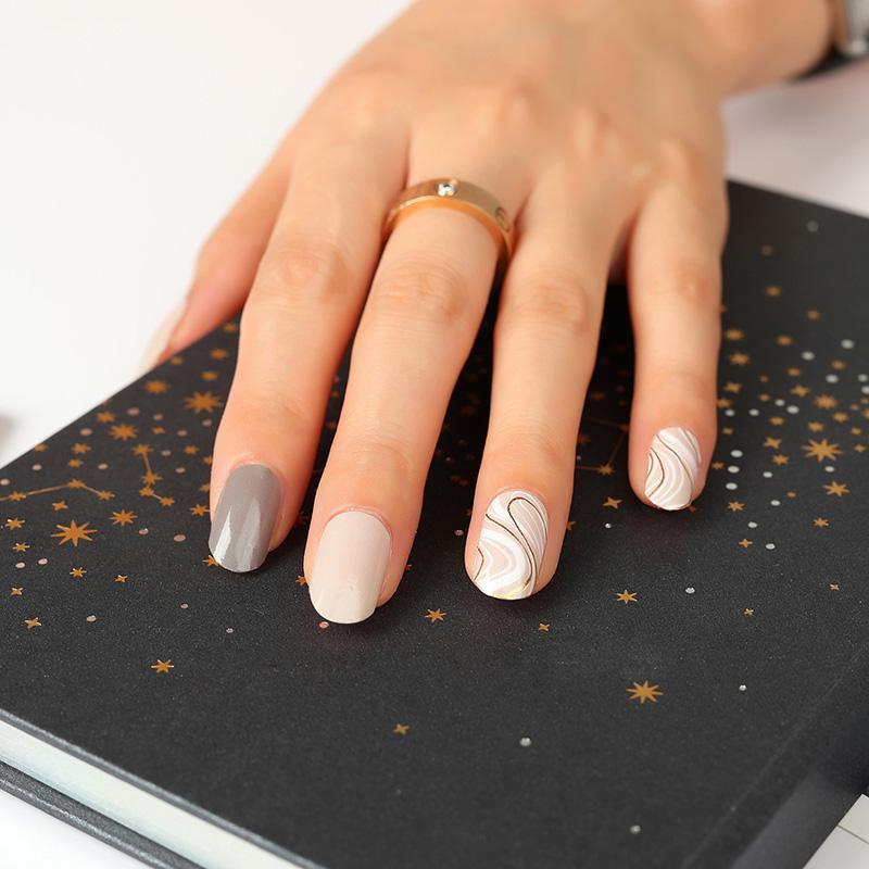 Candied Nails Golden Swirl