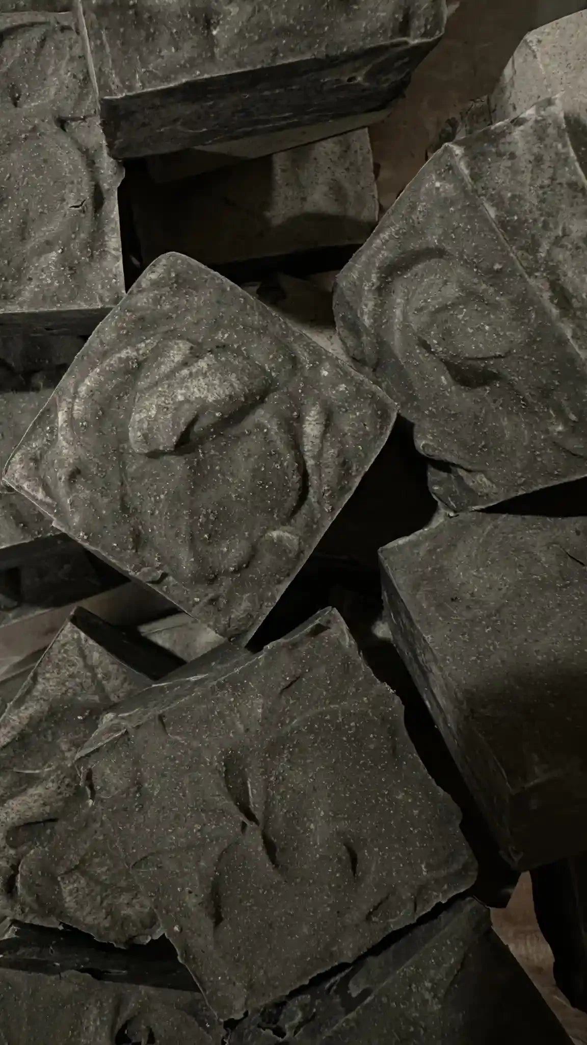 by valenti® Black Clay Facial Soap with Activated charcoal + Hematite + Aloe vera
