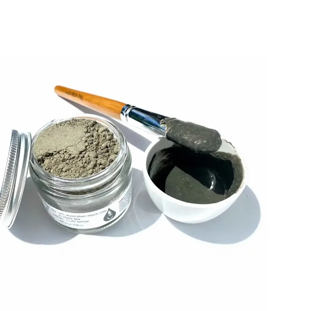 by valenti® Hawaiian Sea Salt, Australian Black Clay & Black Tea Facial Clay Mask with Australian black clay + Vitamin C + Aloe vera