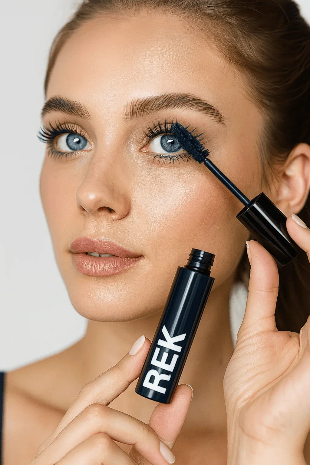 REK Cosmetics Navy Sensitive Mascara