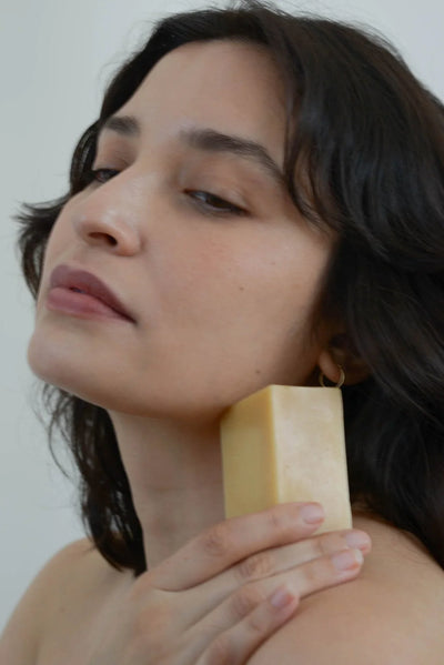 Summer Solace Tallow Violet & Lemon Basil Soap – Made with A2/A2 Milk | Floral & Citrusy - Image 3